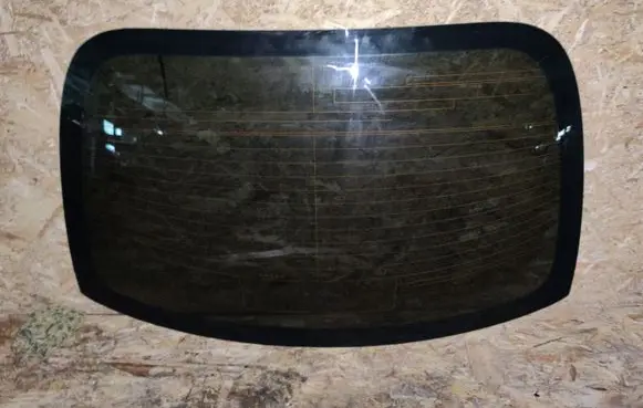 Infiniti Q70 Y51 Rear windscreen/windshield window 