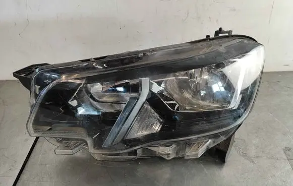Peugeot Partner III Headlight/headlamp 9816826980