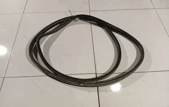 Hyundai Getz Rubber seal front coupe door