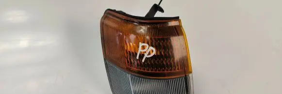 Mitsubishi Pajero Front indicator light