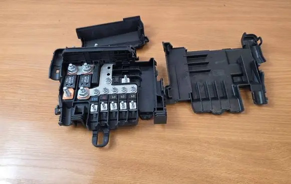 Volvo XC60 Fuse module 30659092 591030