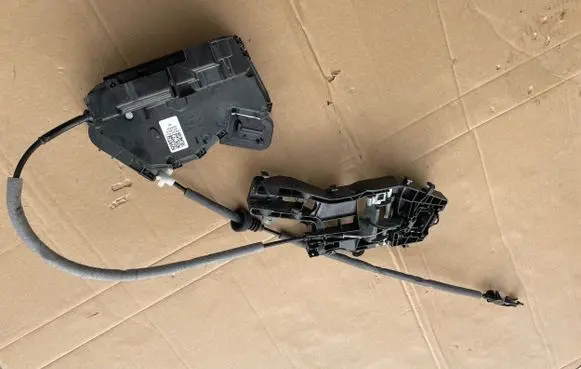 Seat Tarraco Rear door lock 5NA839016C