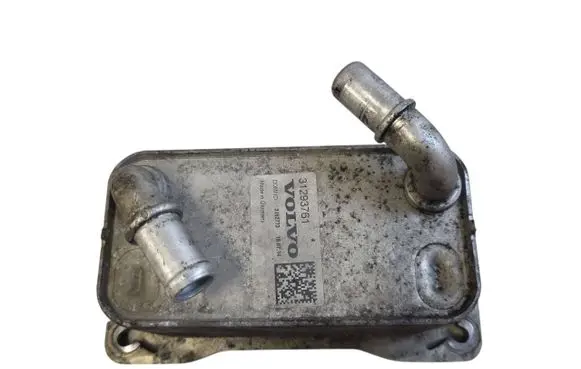 Engine oil radiator