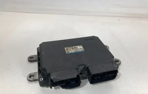 Mazda 3 I Engine control unit/module E6T56571H2 LFR518881C