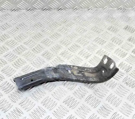 Front bumper mounting bracket