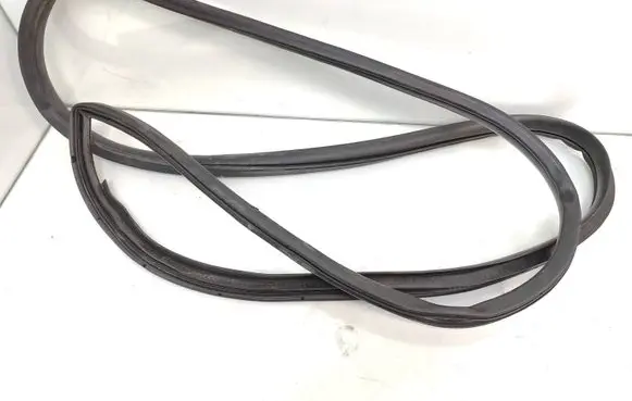 Mitsubishi Outlander Front door rubber seal