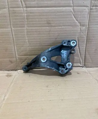 Peugeot 308 A/C compressor mount bracket 758078180