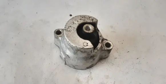 Honda Accord Engine mount bracket