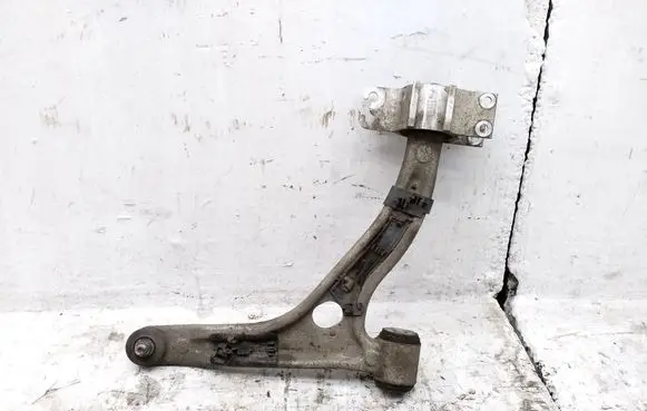 Mercedes-Benz A W176 Front lower control arm/wishbone
