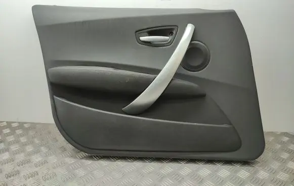 BMW 1 E81 E87 Front door card panel trim