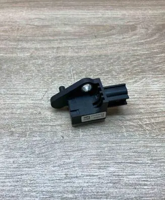 Porsche Panamera (970) Airbag deployment crash/impact sensor 97061822102 F0DA4219DD