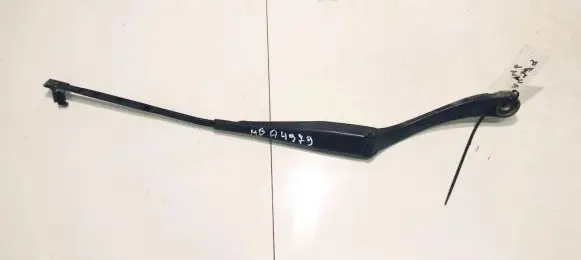 Mercedes-Benz C AMG W204 Front wiper blade arm a2048200244