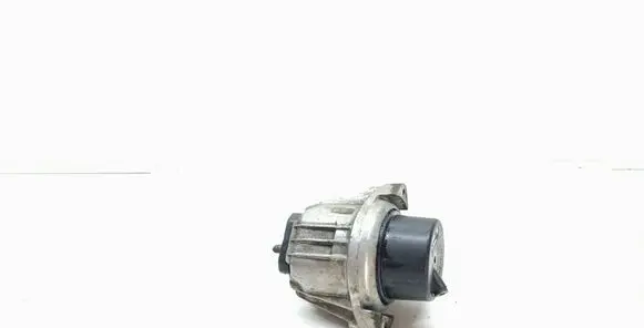 BMW 3 E90 E91 Engine mount bracket