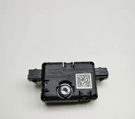 BMW X5 G05 Aerial antenna amplifier 6832256