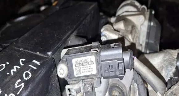 Volkswagen PASSAT B6 Exhaust gas pressure sensor 076906051A