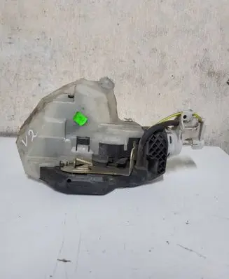 Mercedes-Benz S W220 Rear door lock 2207304035