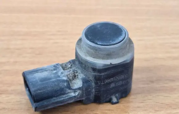 Opel Vivaro Parking PDC sensor 284429097R 303957 2509180823