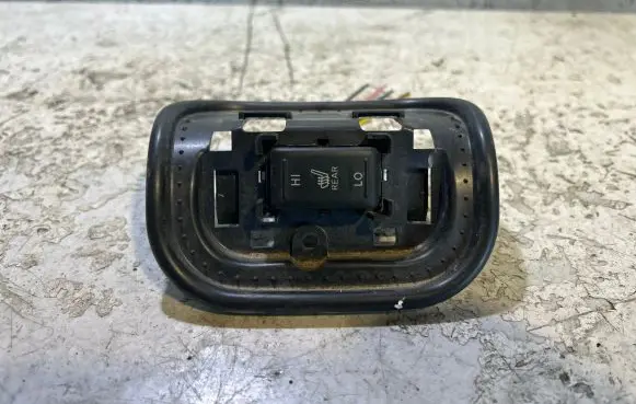 Nissan Leaf I (ZE0) Seat heating switch 2228211