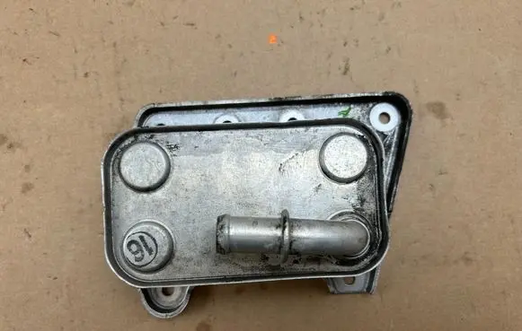 Jeep Cherokee III KJ Engine oil radiator 41212037F