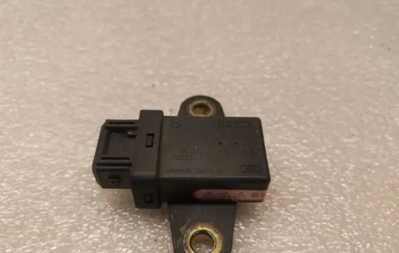 Audi A8 S8 D2 4D ESP acceleration yaw rate sensor 4D0907651 0265005117