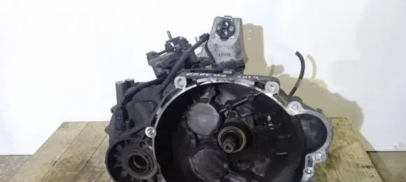 KIA Carens III Manual 5 speed gearbox