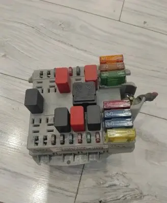 Fuse box set