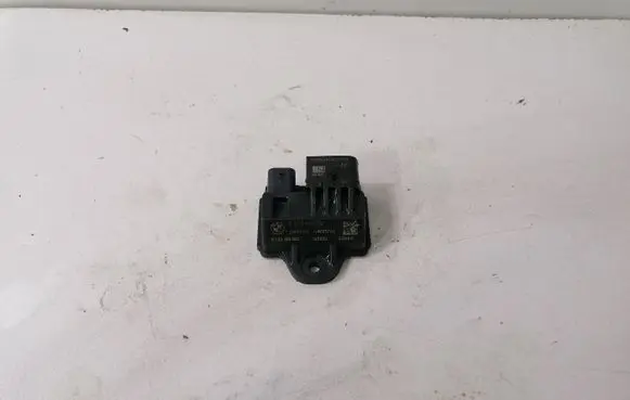 BMW X3 F25 Glow plug pre-heat relay 8570087