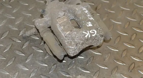 Peugeot 2008 I Rear brake caliper