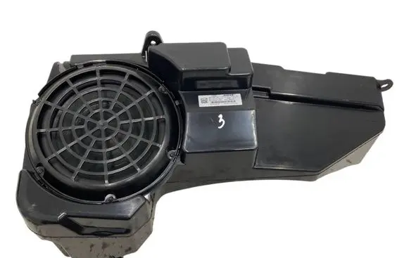 Audi RS6 C7 Subwoofer speaker 4G8035382 619081002 6251310010
