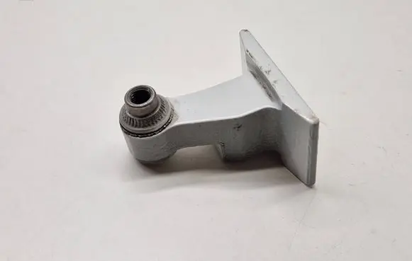 BMW 3 G20 G21 Front door upper hinge 7246068
