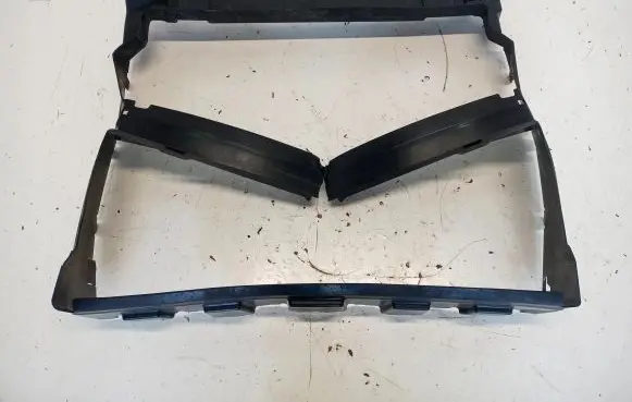 Land Rover Range Rover L405 Radiator trim FPLA-8C464-A
