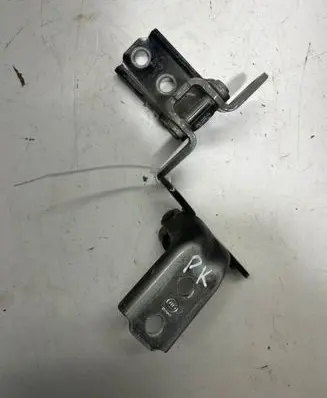 KIA Sorento Front door lower hinge 