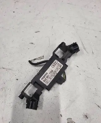 Audi A3 S3 8P Alarm control unit/module 8L4951178A
