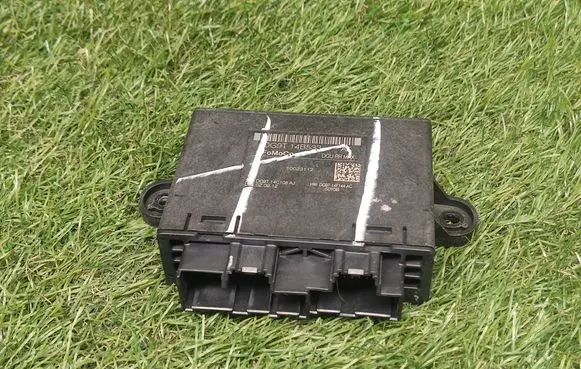 Ford Fusion II Door control unit/module DG9T14B533AK
