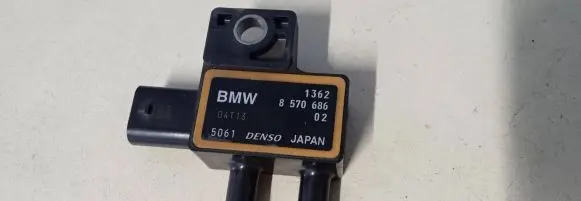 BMW 3 F30 F35 F31 Exhaust gas pressure sensor 8570686