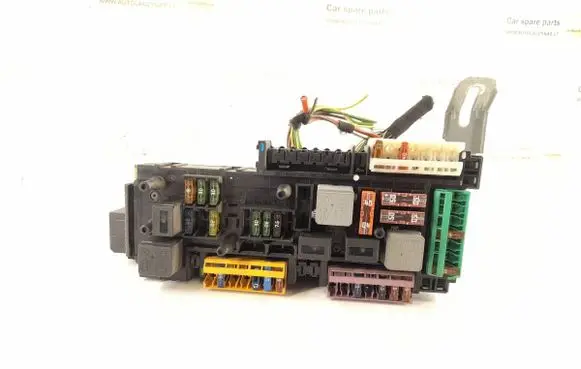 Mercedes-Benz E W212 Fuse box set 2129000204 2129004201