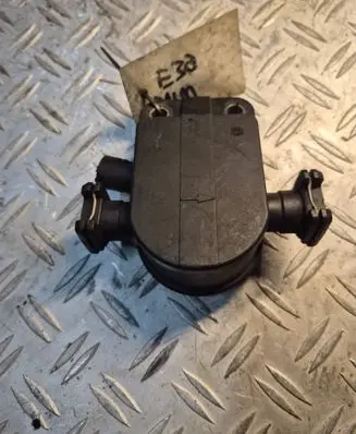 BMW 5 E39 Fuel filter bracket/mount holder 2246134