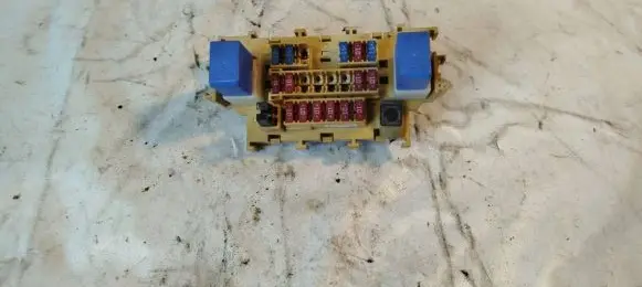 Opel Zafira A Fuse module 1141021