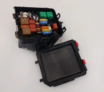 Peugeot 208 Fuse box set 9824510780 9826717980