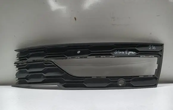 Skoda Octavia Mk4 Front bumper lower grill 5E3807682