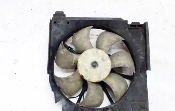 Chrysler Neon I Radiator cooling fan shroud