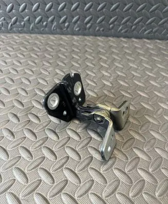 Chrysler Pacifica Front door upper hinge 1120038 85574F