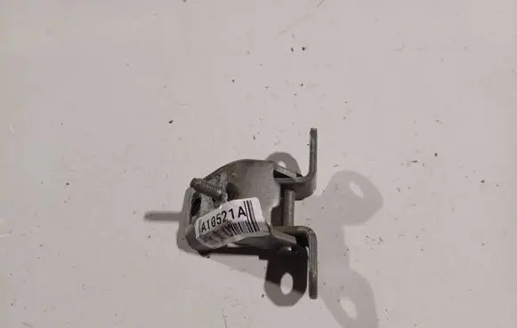 Nissan Note (E11) Rear door lower hinge