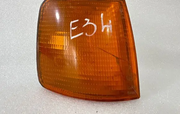 BMW 5 E34 Front indicator light 357953050