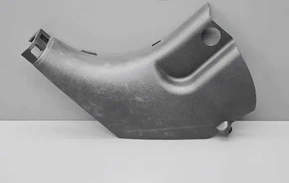Foot area side trim