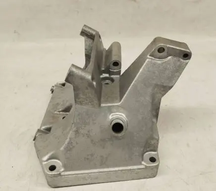 Mercedes-Benz E W124 Engine mounting bracket 1031310935 A1031310935 M103