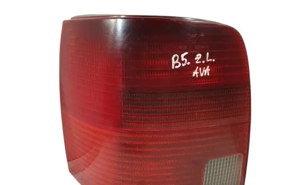 Volkswagen PASSAT B5 Rear/tail lights 3B9945111F 3B9945257 393361