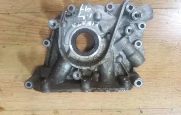 Ford Fiesta Oil pump 98mm6604b1a