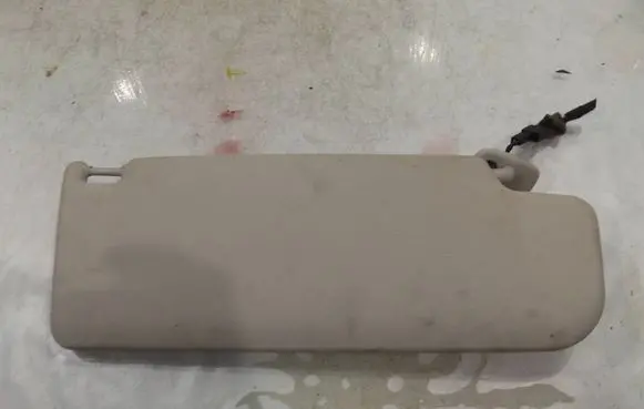 Volkswagen Polo IV 9N3 Sun visor