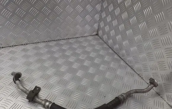 Mazda 3 I Air conditioning (A/C) pipe/hose